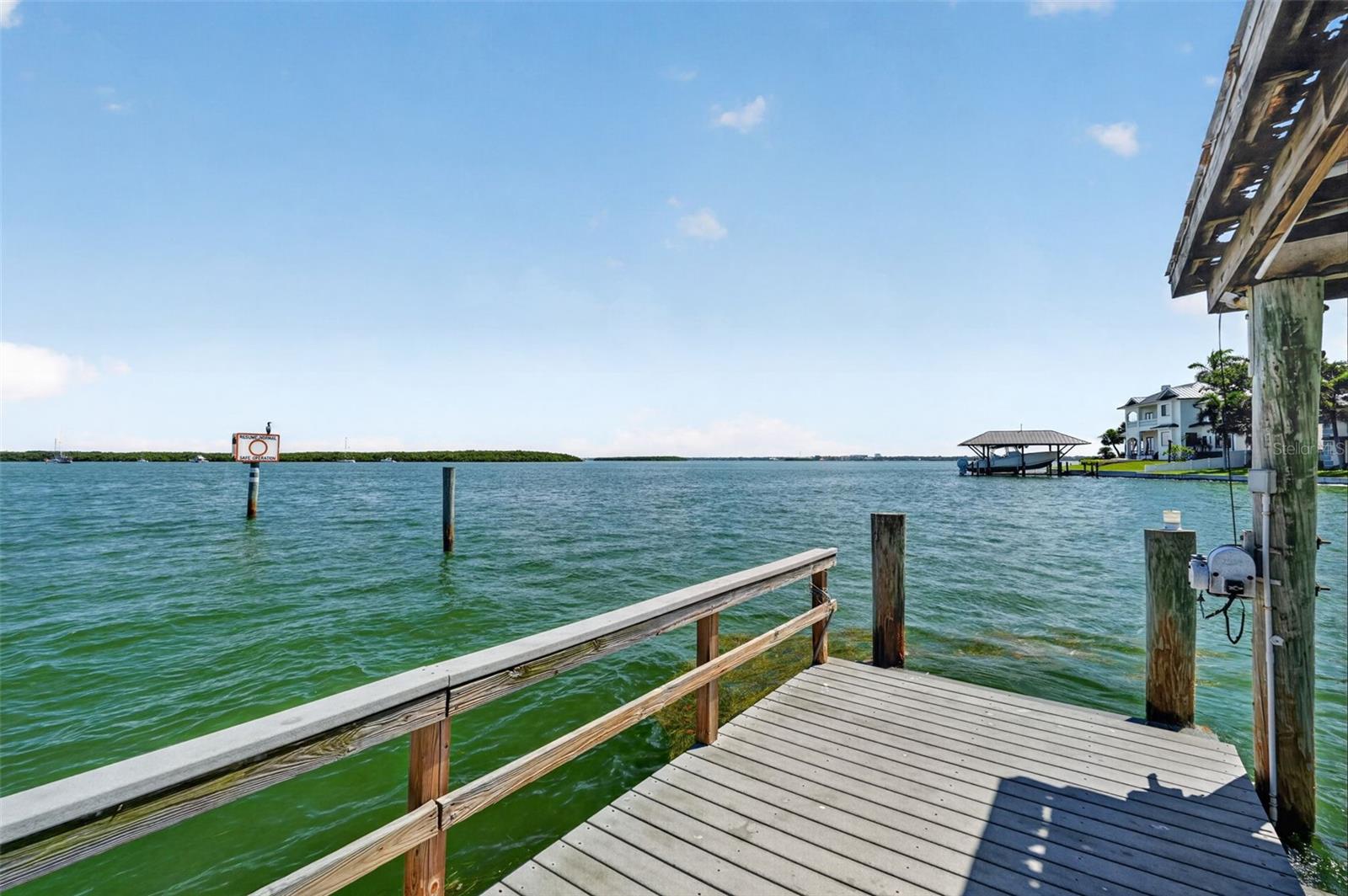 891 ISLAND WAY