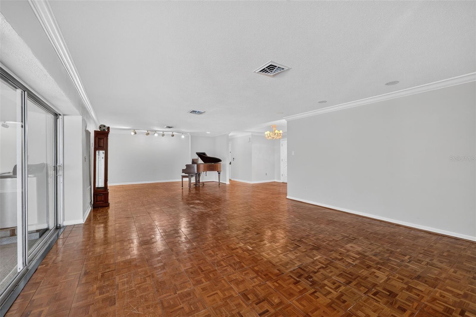 891 ISLAND WAY