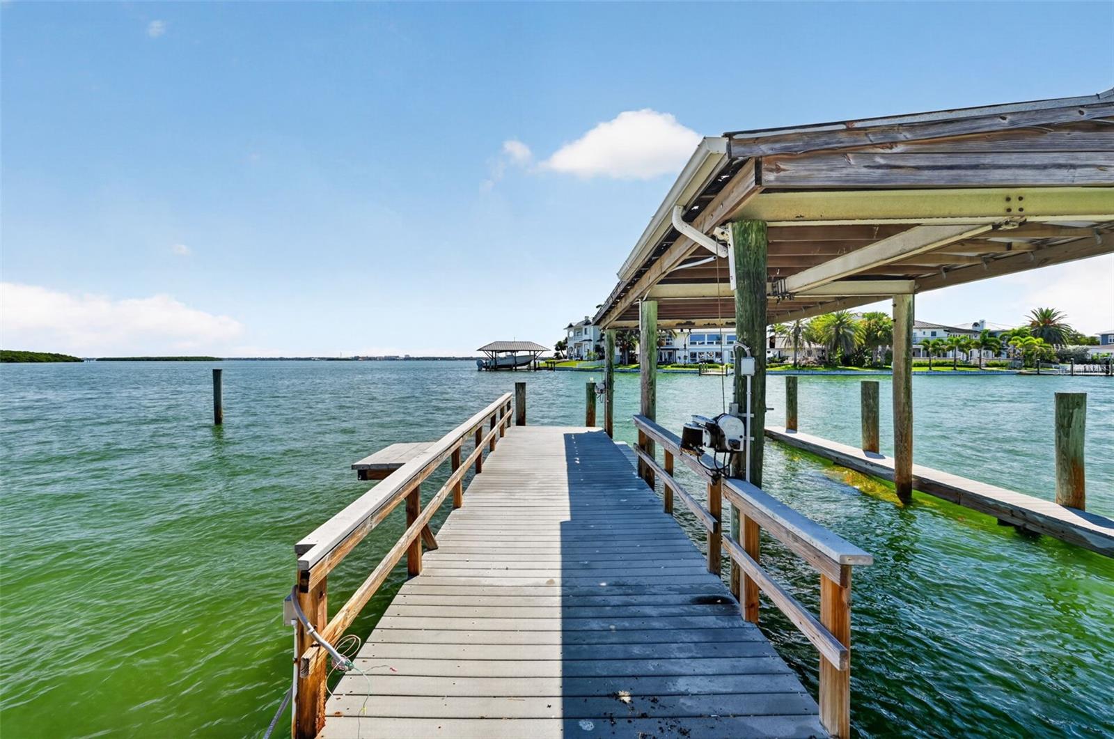 891 ISLAND WAY