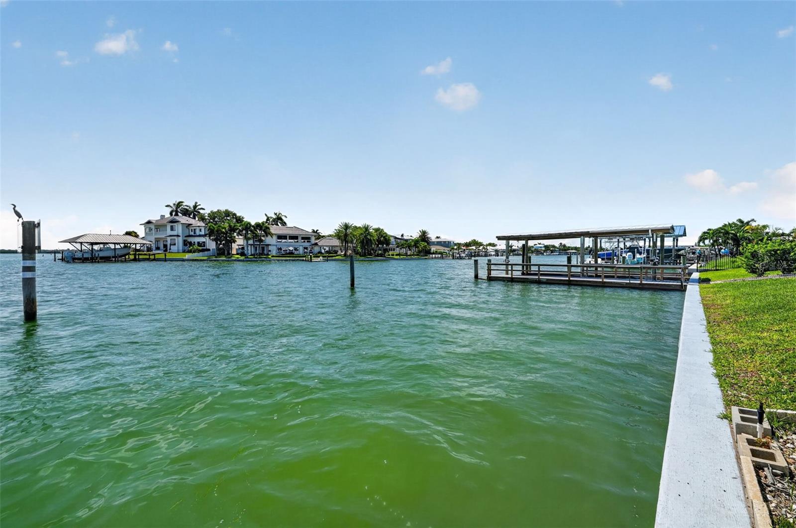 891 ISLAND WAY