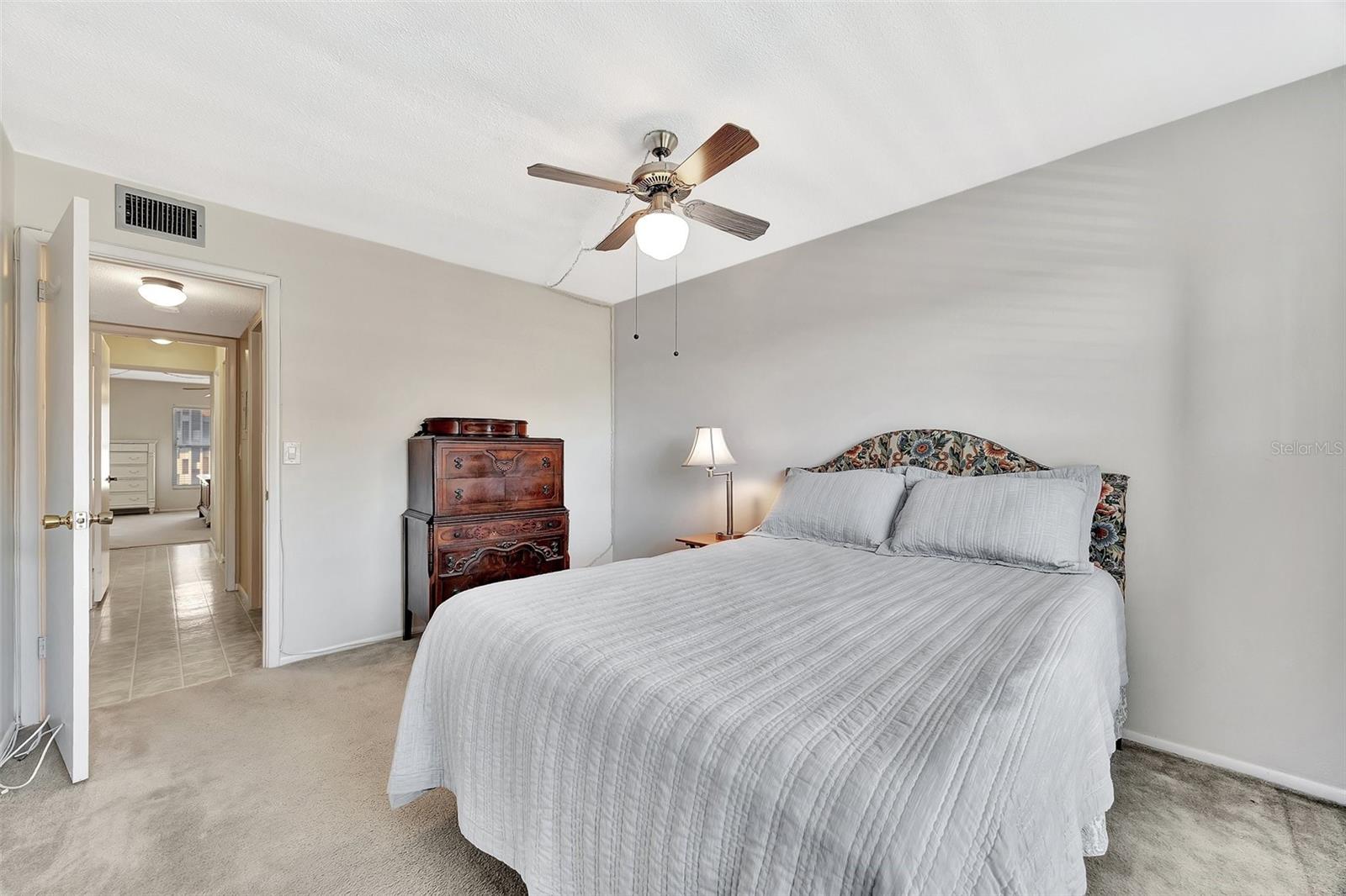 113 ISLAND WAY #241