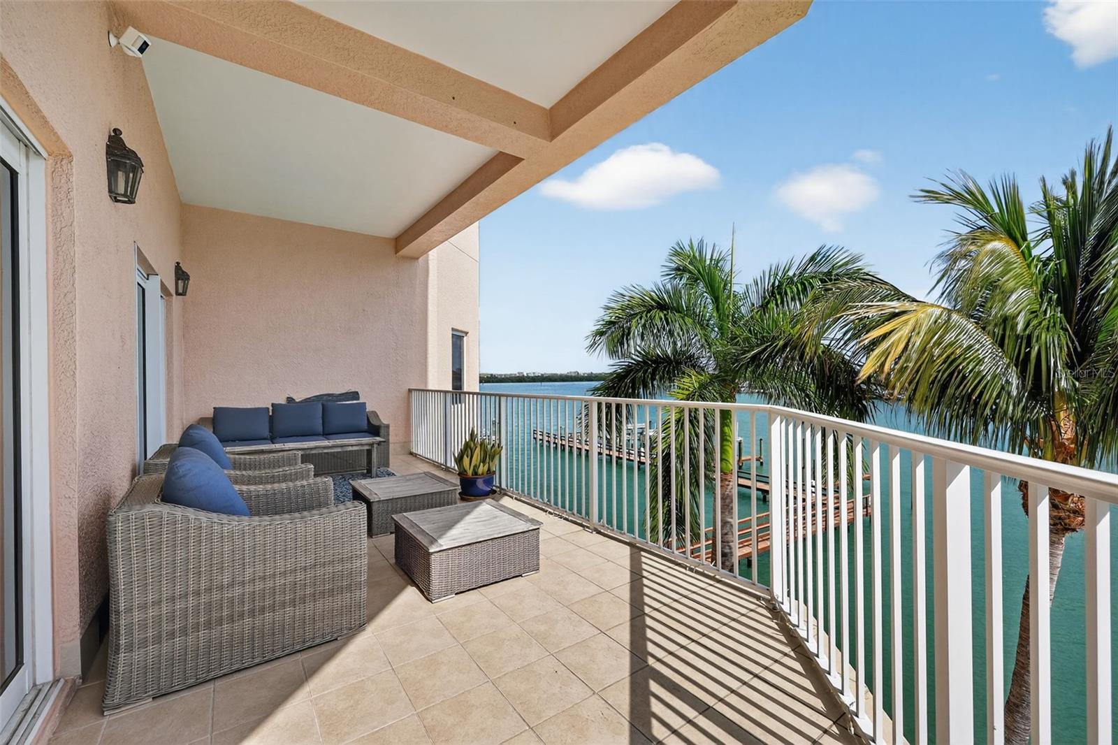 205 BRIGHTWATER DR #202