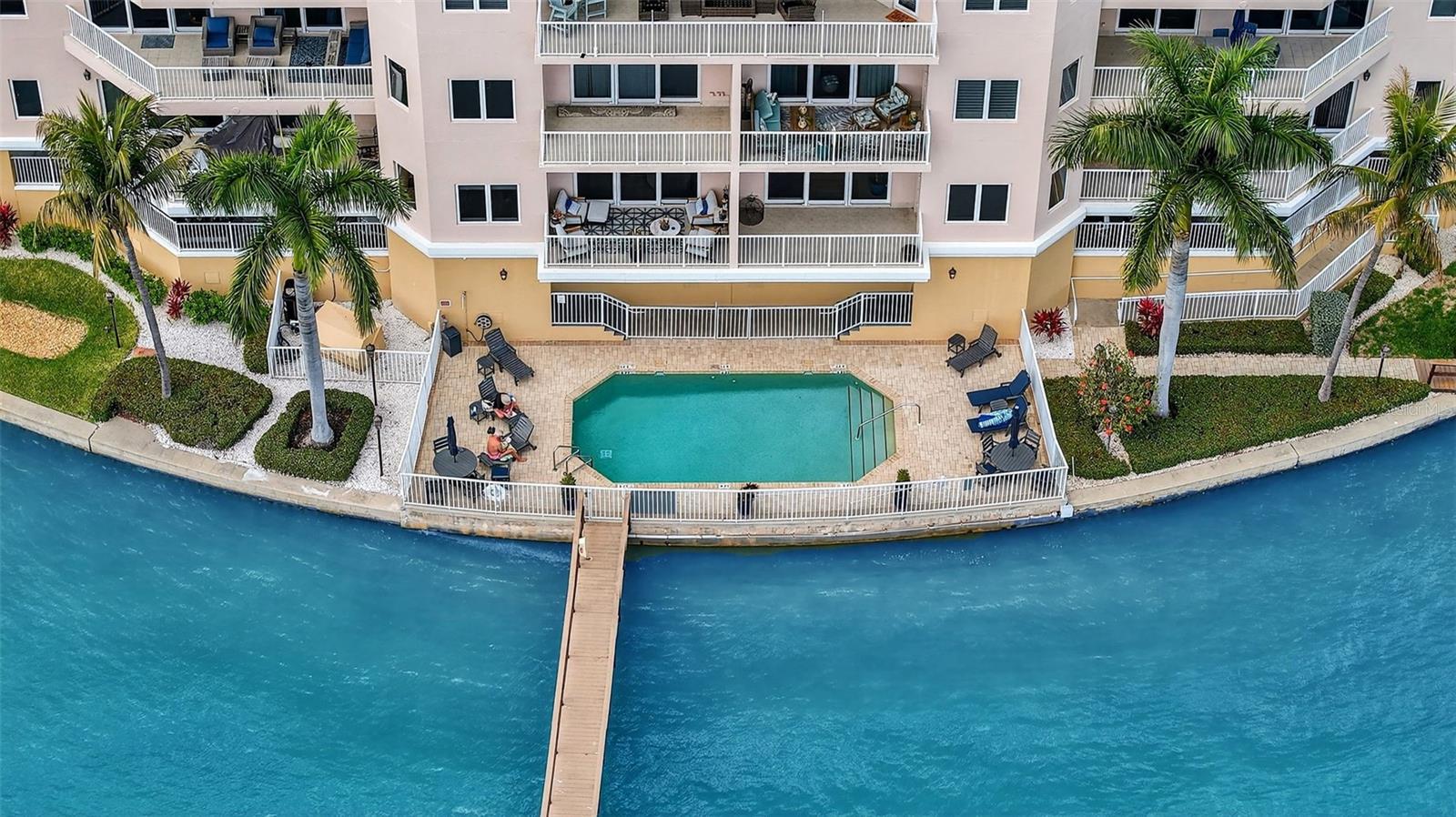 205 BRIGHTWATER DR #202