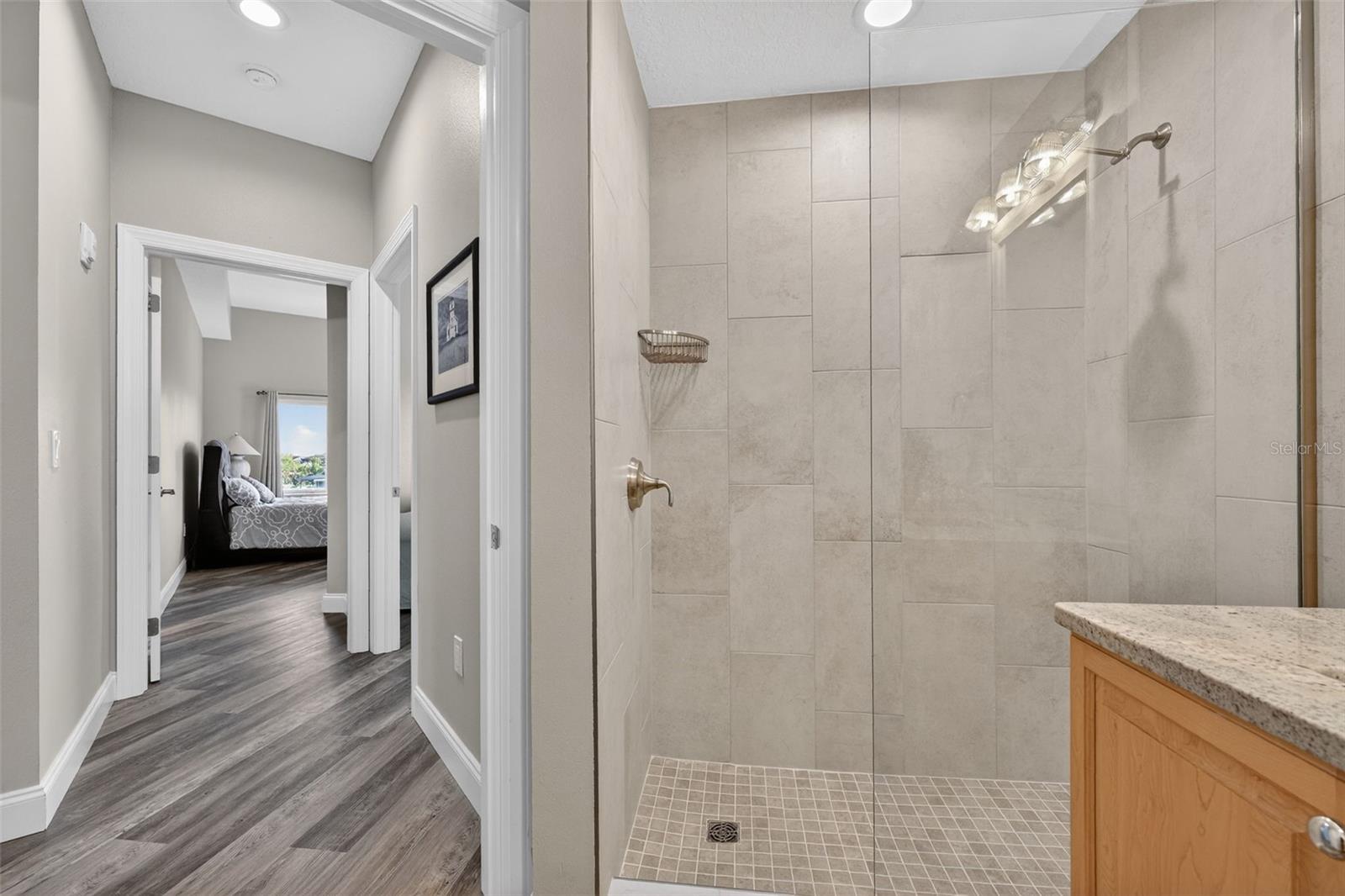 205 BRIGHTWATER DR #202