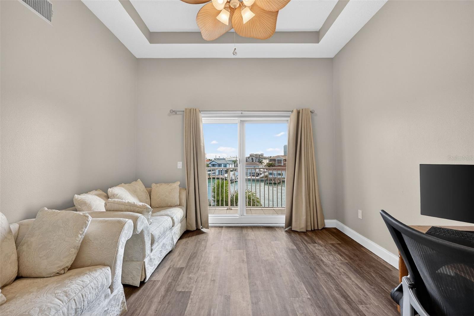 205 BRIGHTWATER DR #202