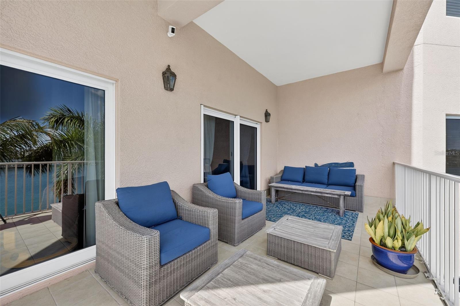 205 BRIGHTWATER DR #202