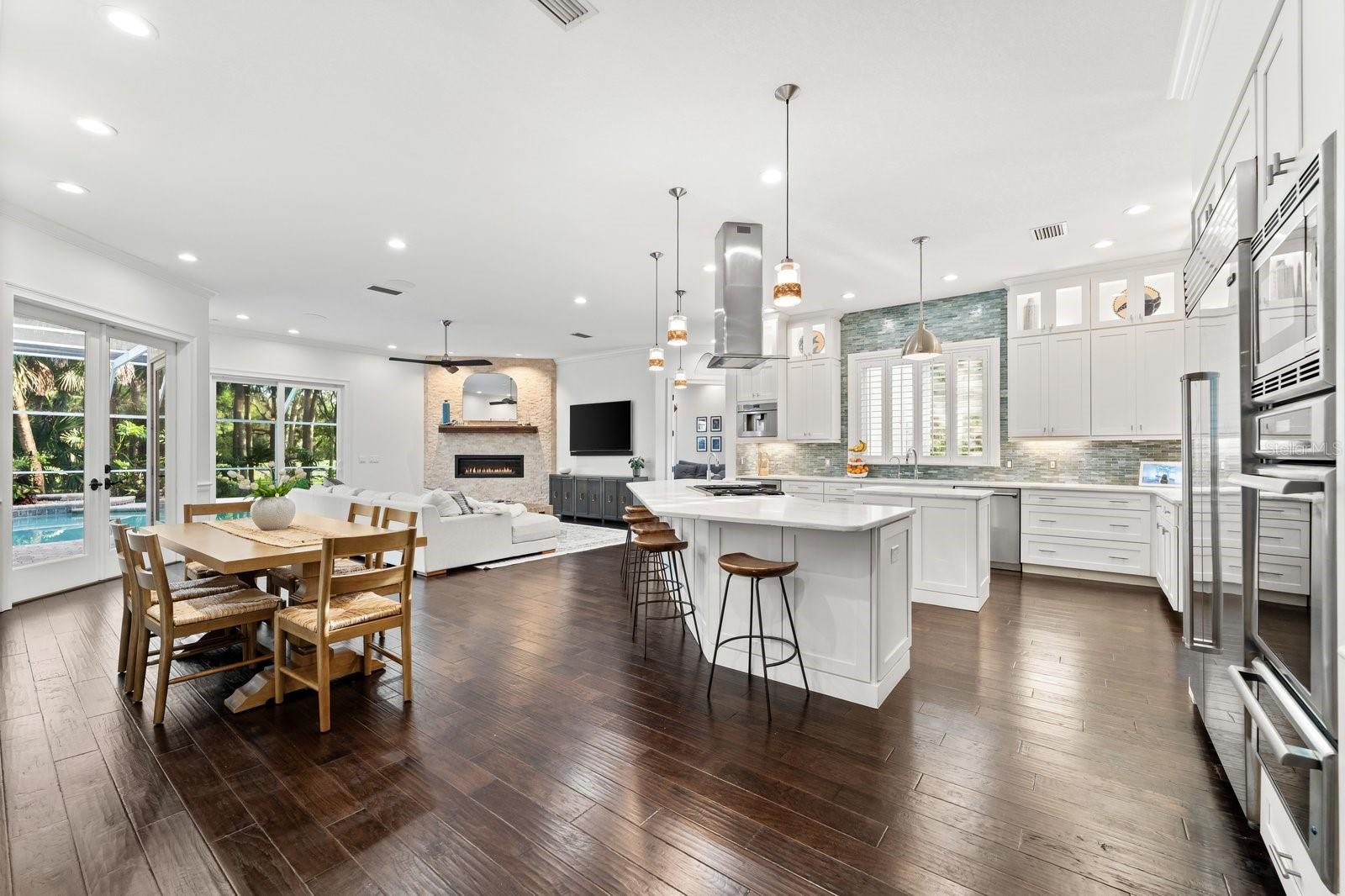 6413 MACLAURIN DR
