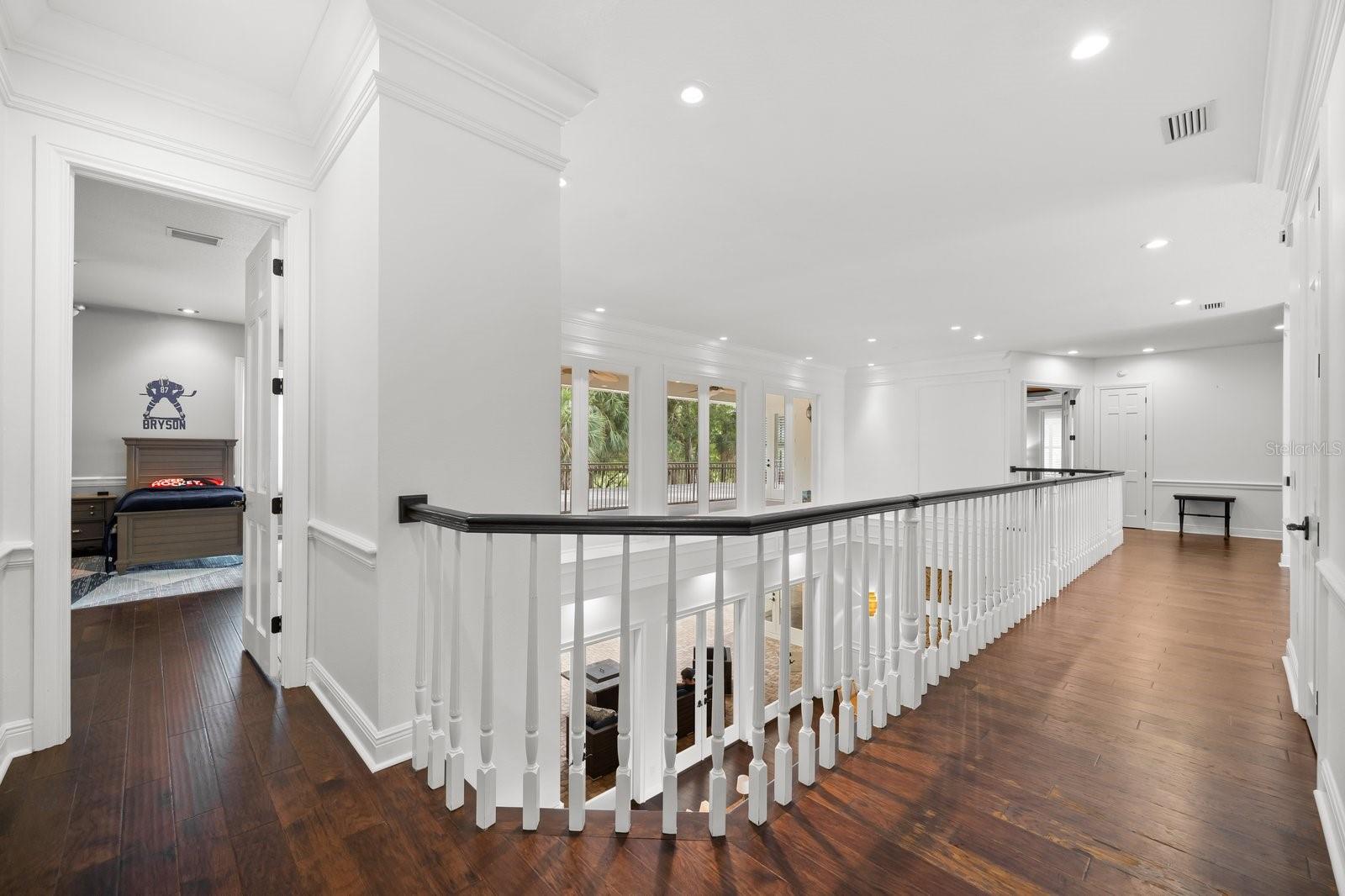 6413 MACLAURIN DR