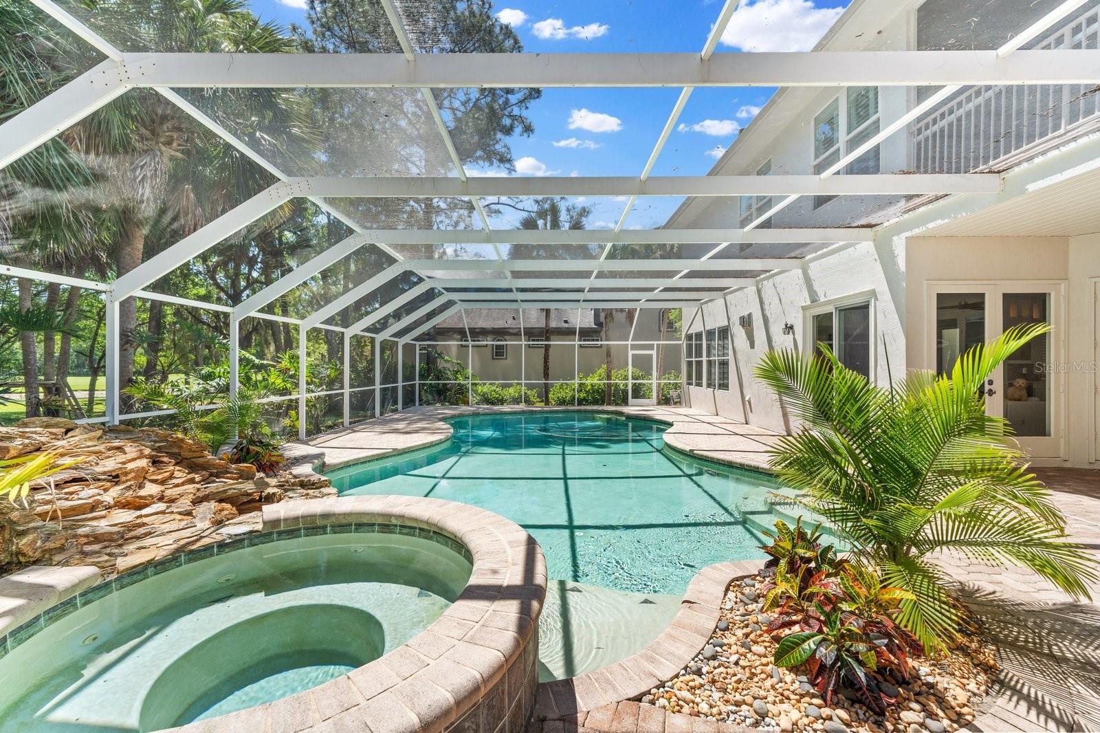 6413 MACLAURIN DR