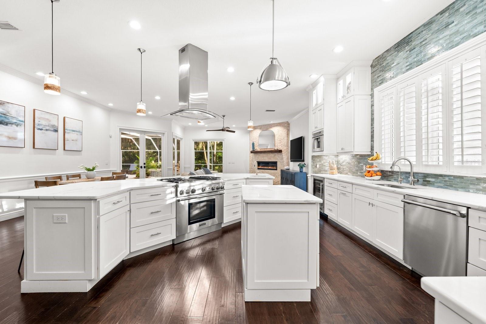 6413 MACLAURIN DR