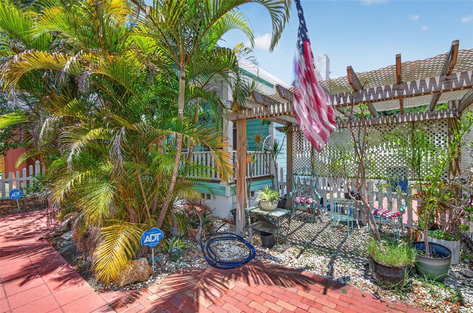 608 BELLEVIEW BLVD