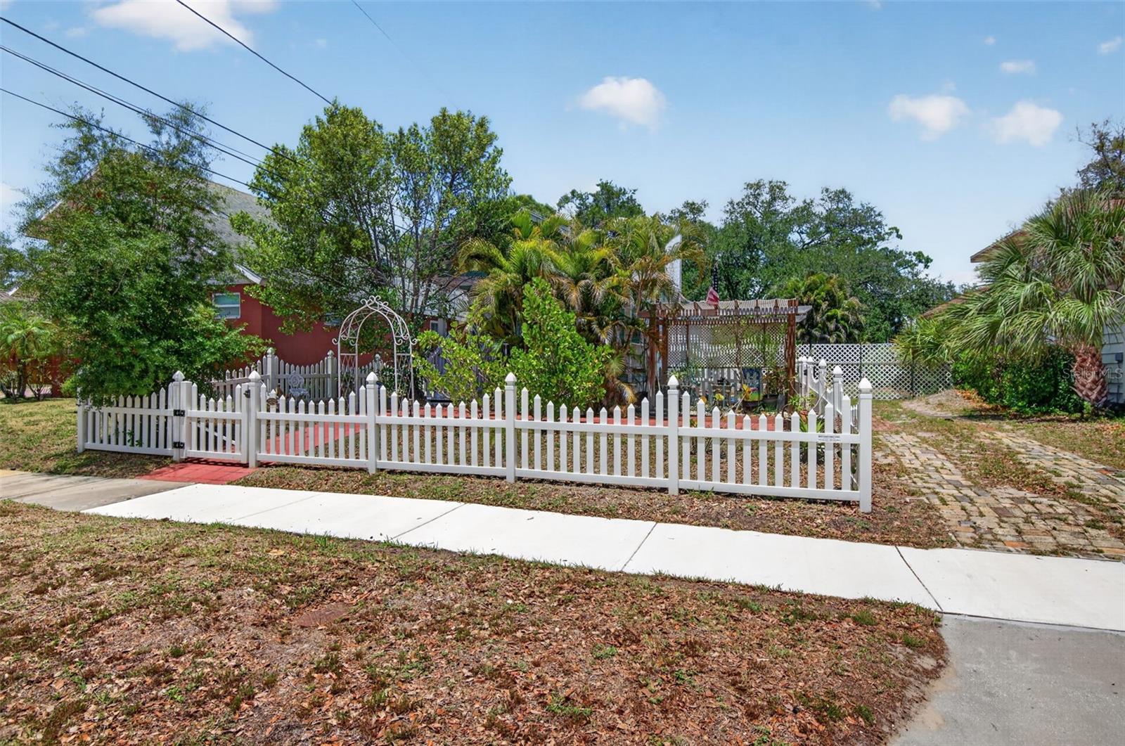 608 BELLEVIEW BLVD