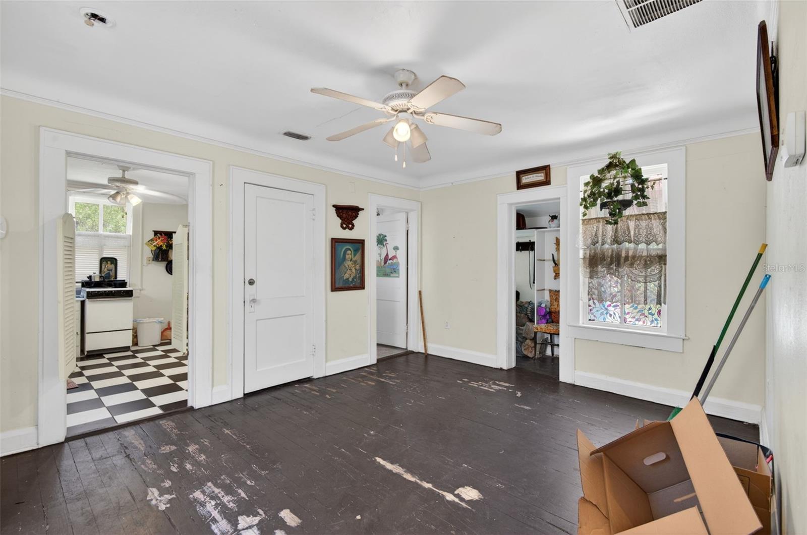 608 BELLEVIEW BLVD