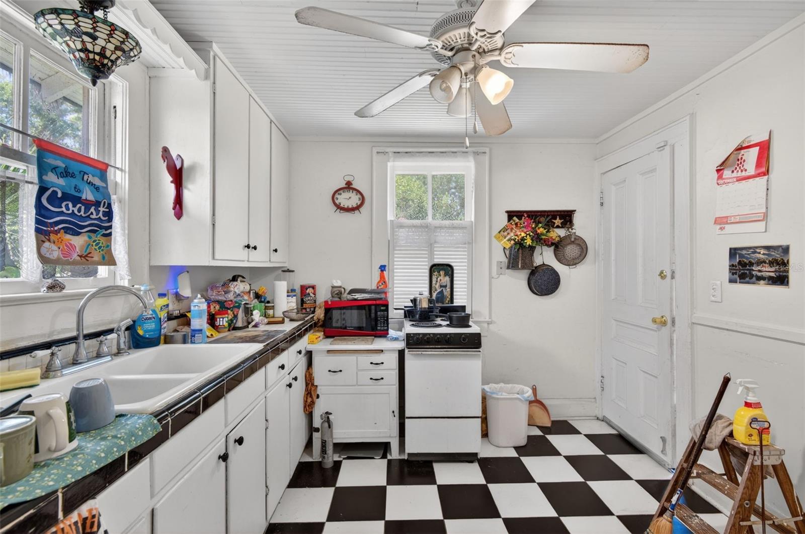 608 BELLEVIEW BLVD