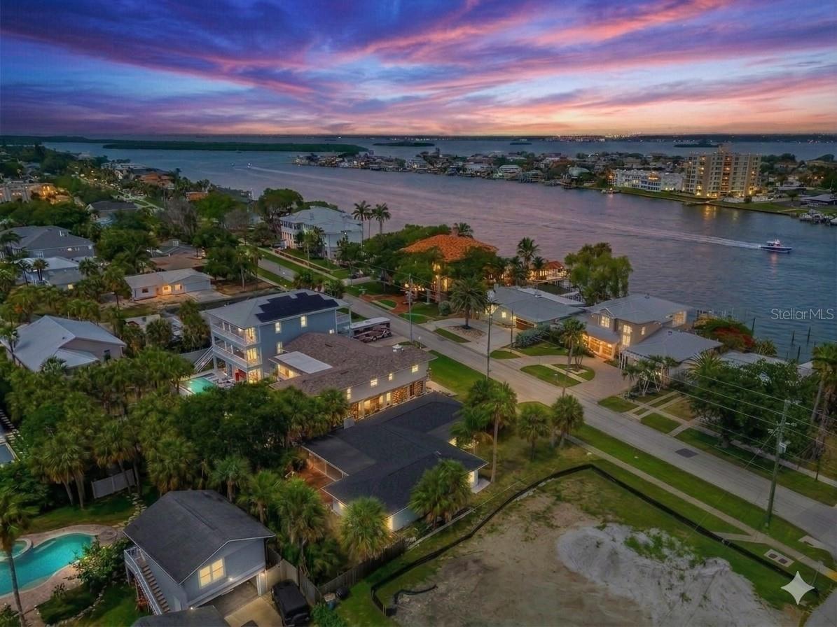 730 BAY ESPLANADE