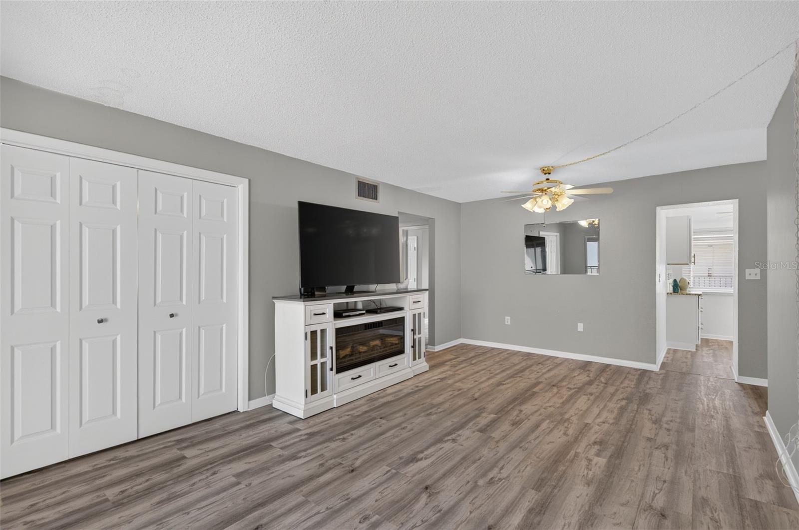 2207 BELLEAIR RD #B16