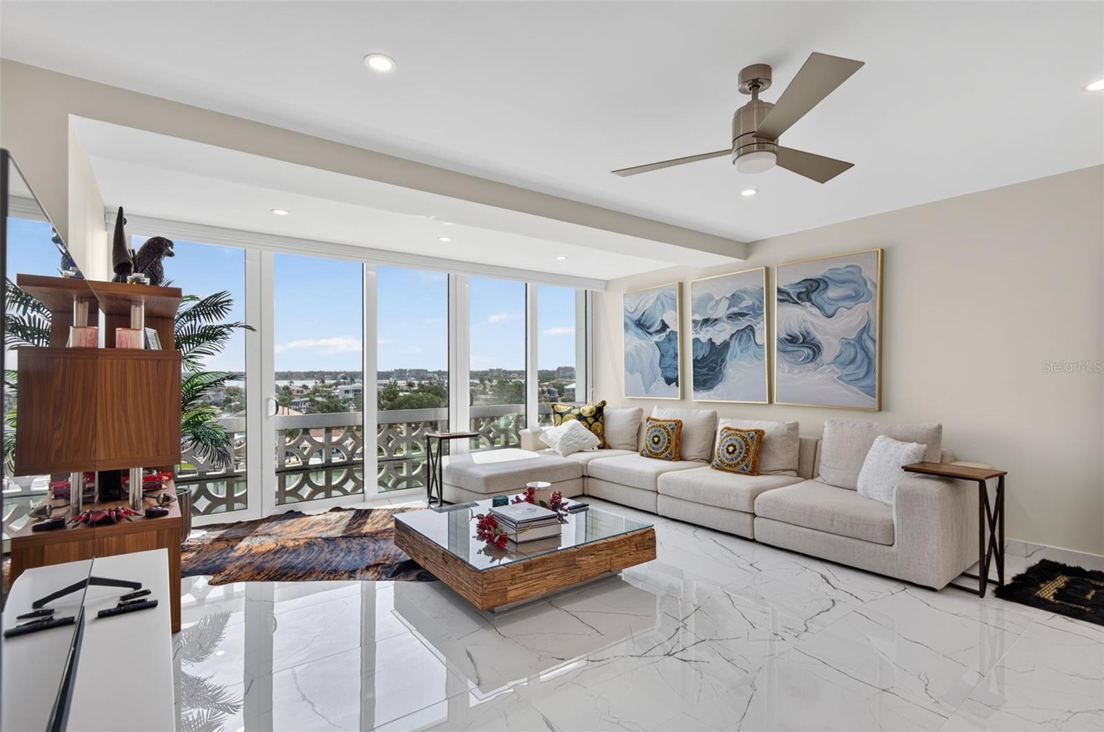 31 ISLAND WAY #508