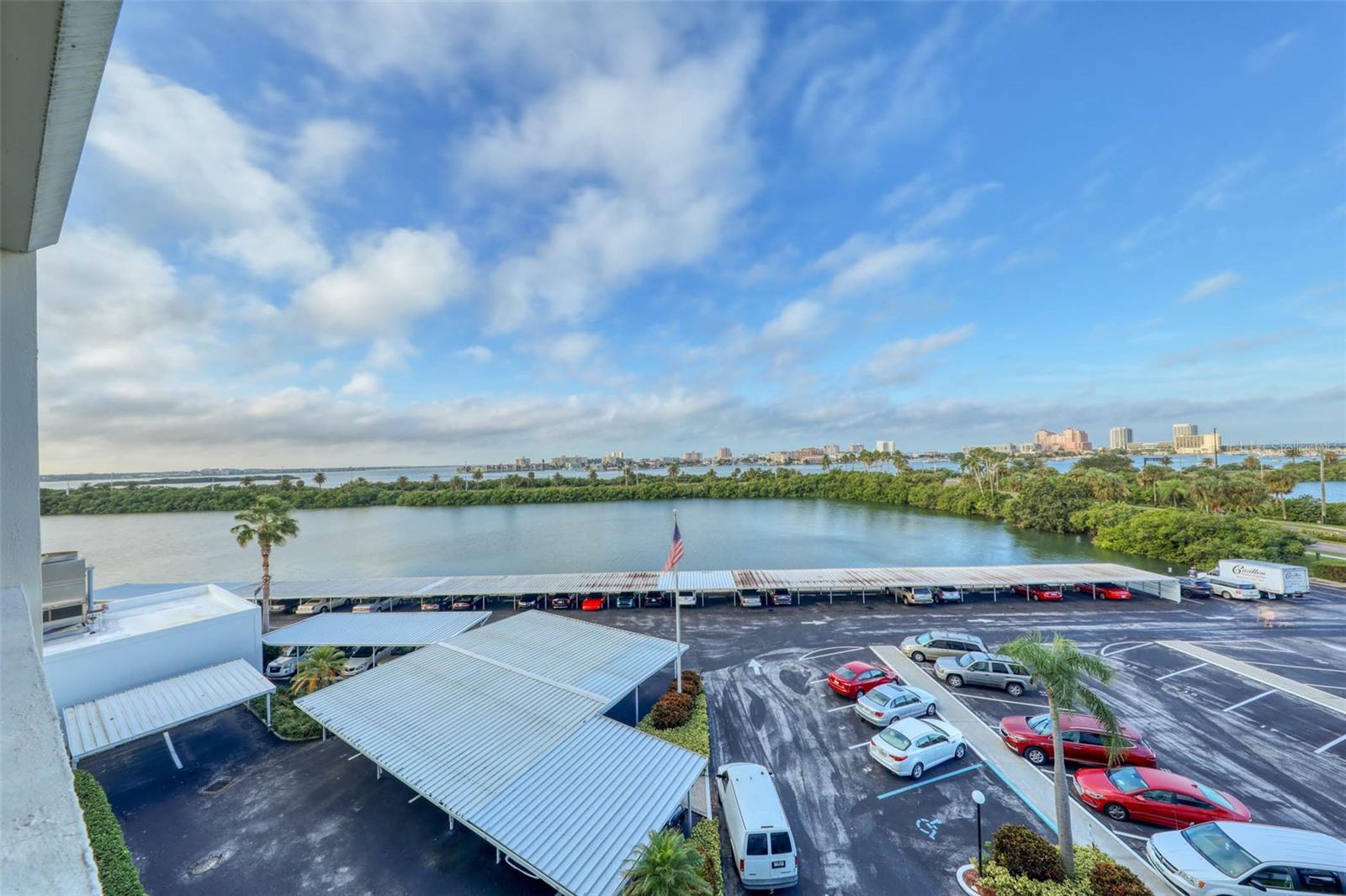 31 ISLAND WAY #508