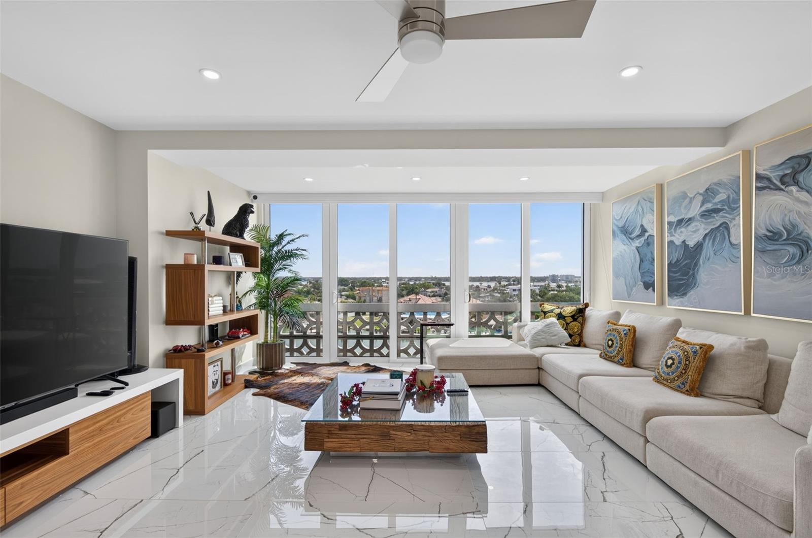 31 ISLAND WAY #508