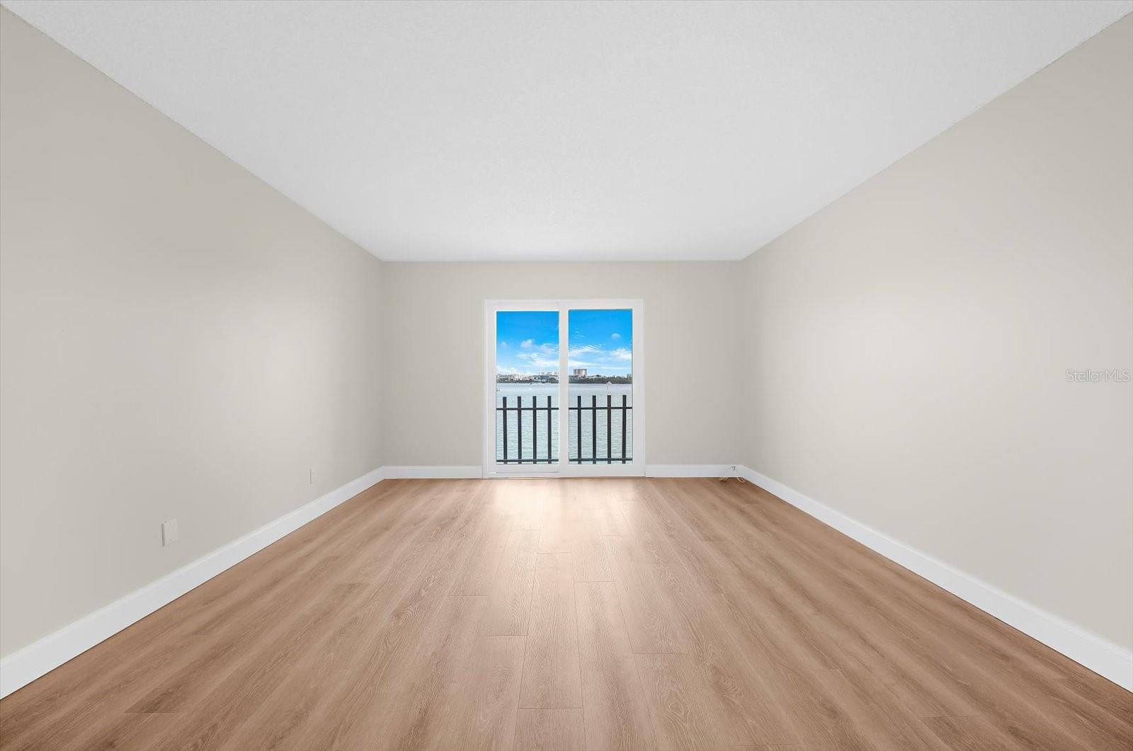 868 BAYWAY BLVD #307