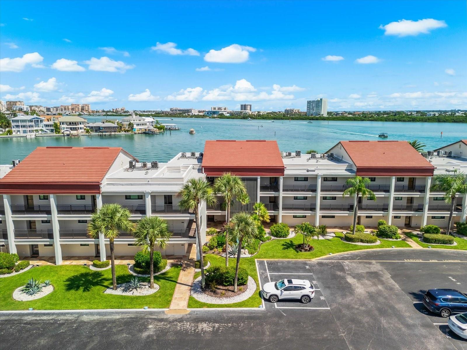 868 BAYWAY BLVD #307