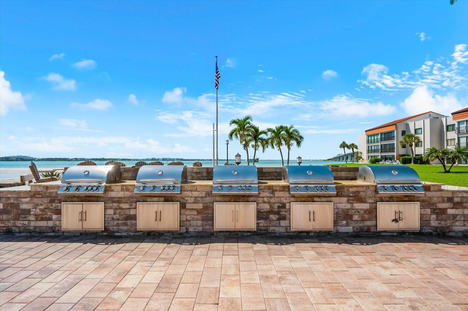 868 BAYWAY BLVD #307