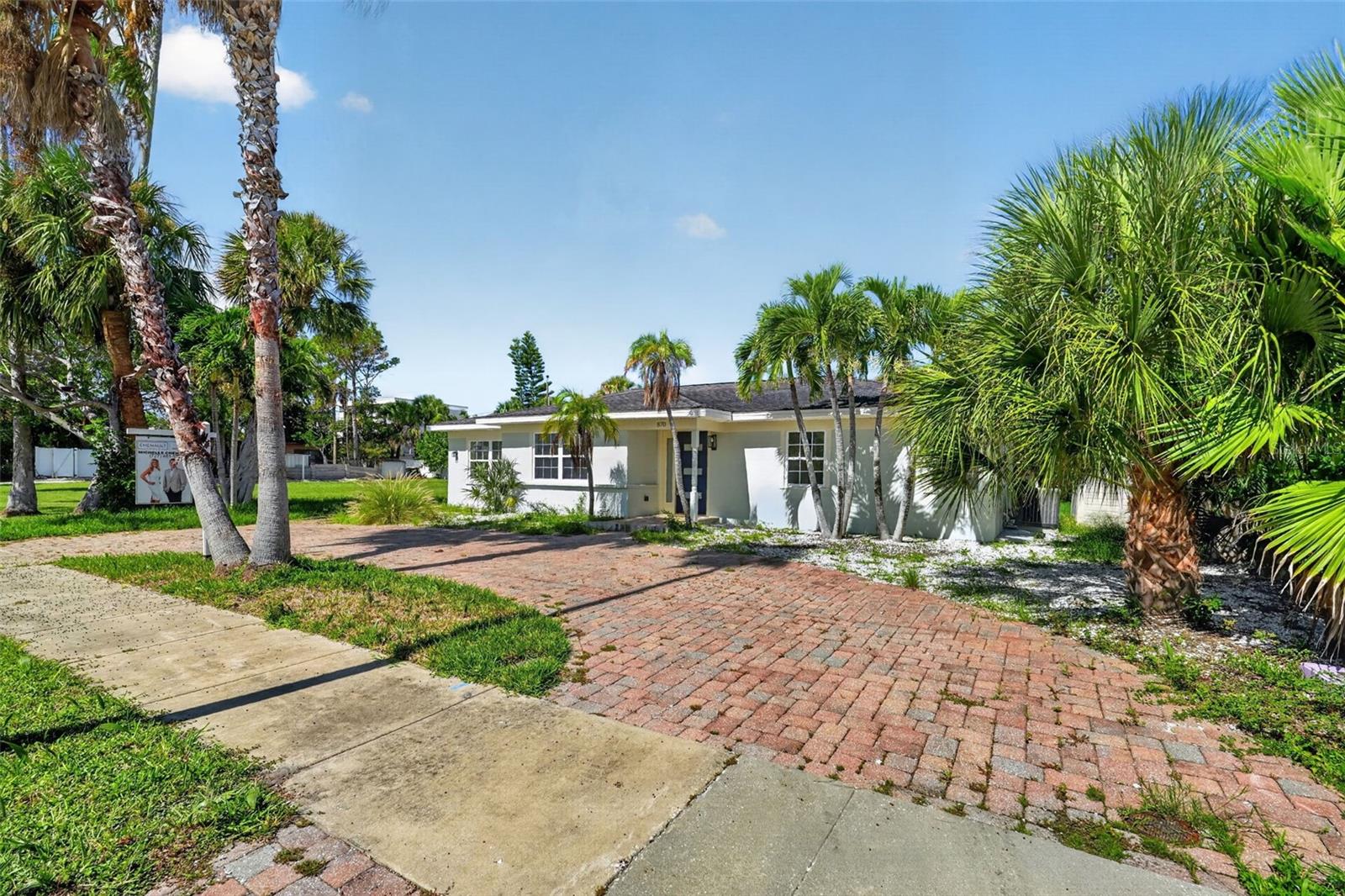 870 NARCISSUS AVE