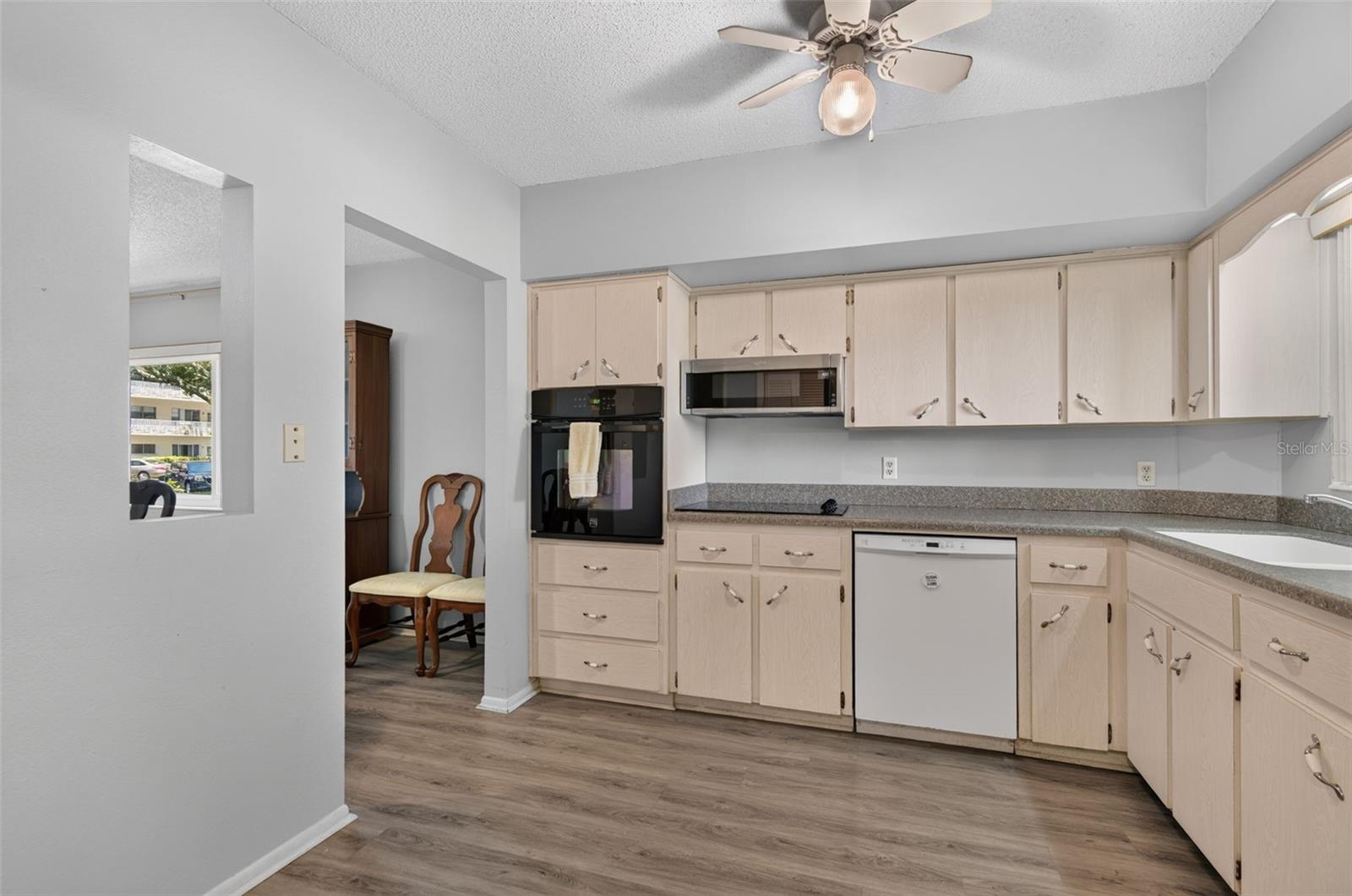 2280 WORLD PARKWAY BLVD #18