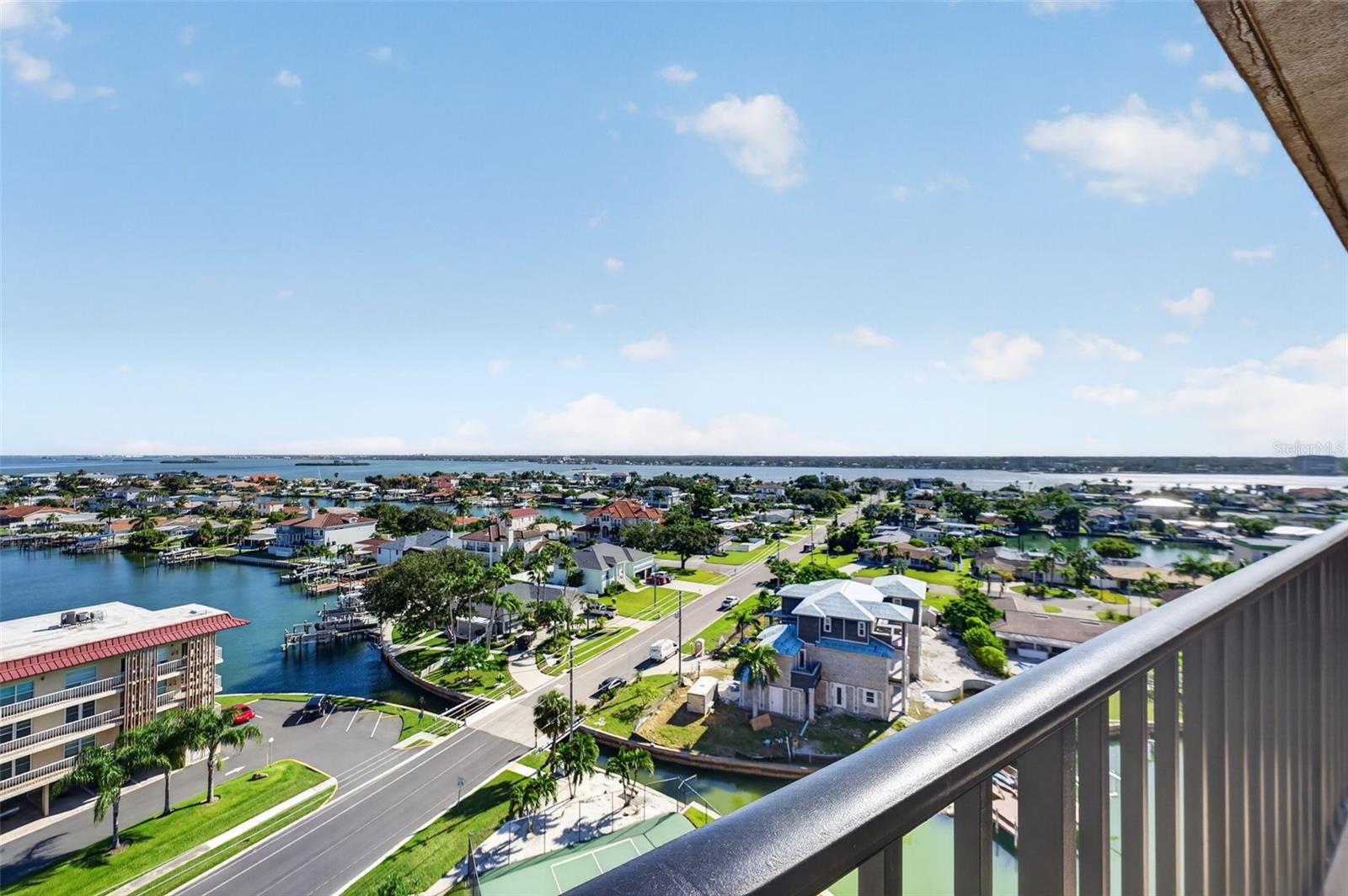 51 ISLAND WAY #1100