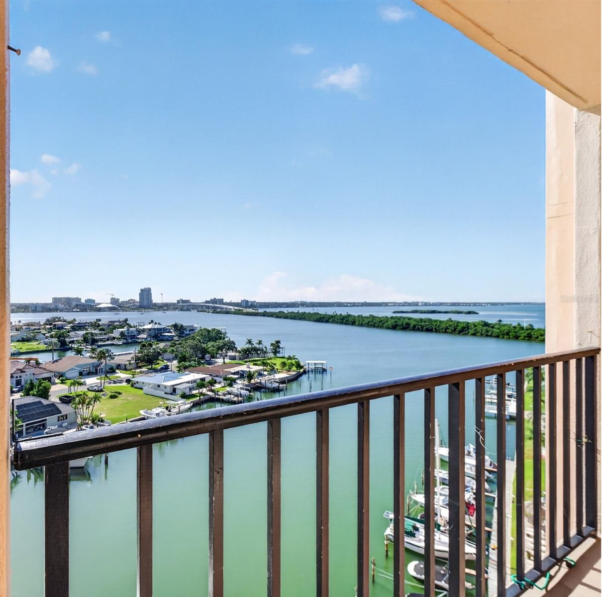 51 ISLAND WAY #1100