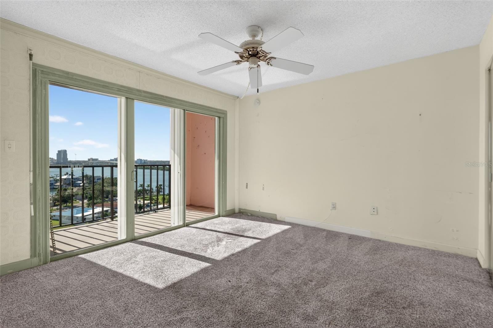 51 ISLAND WAY #1100