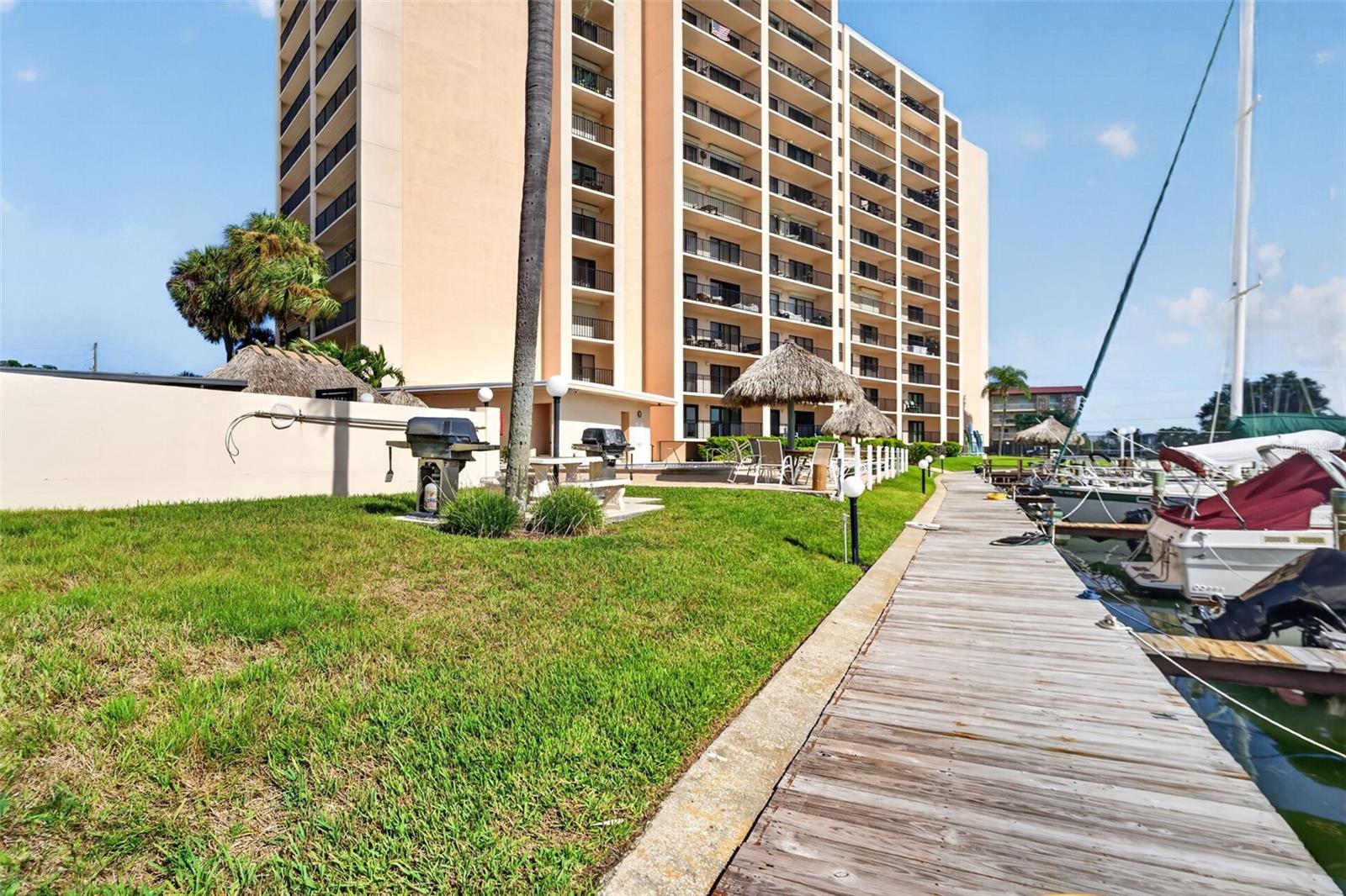 51 ISLAND WAY #1100