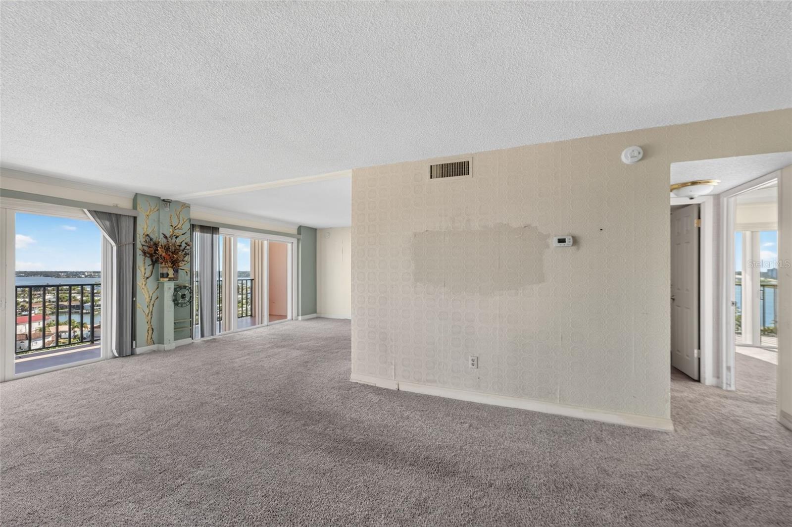 51 ISLAND WAY #1100