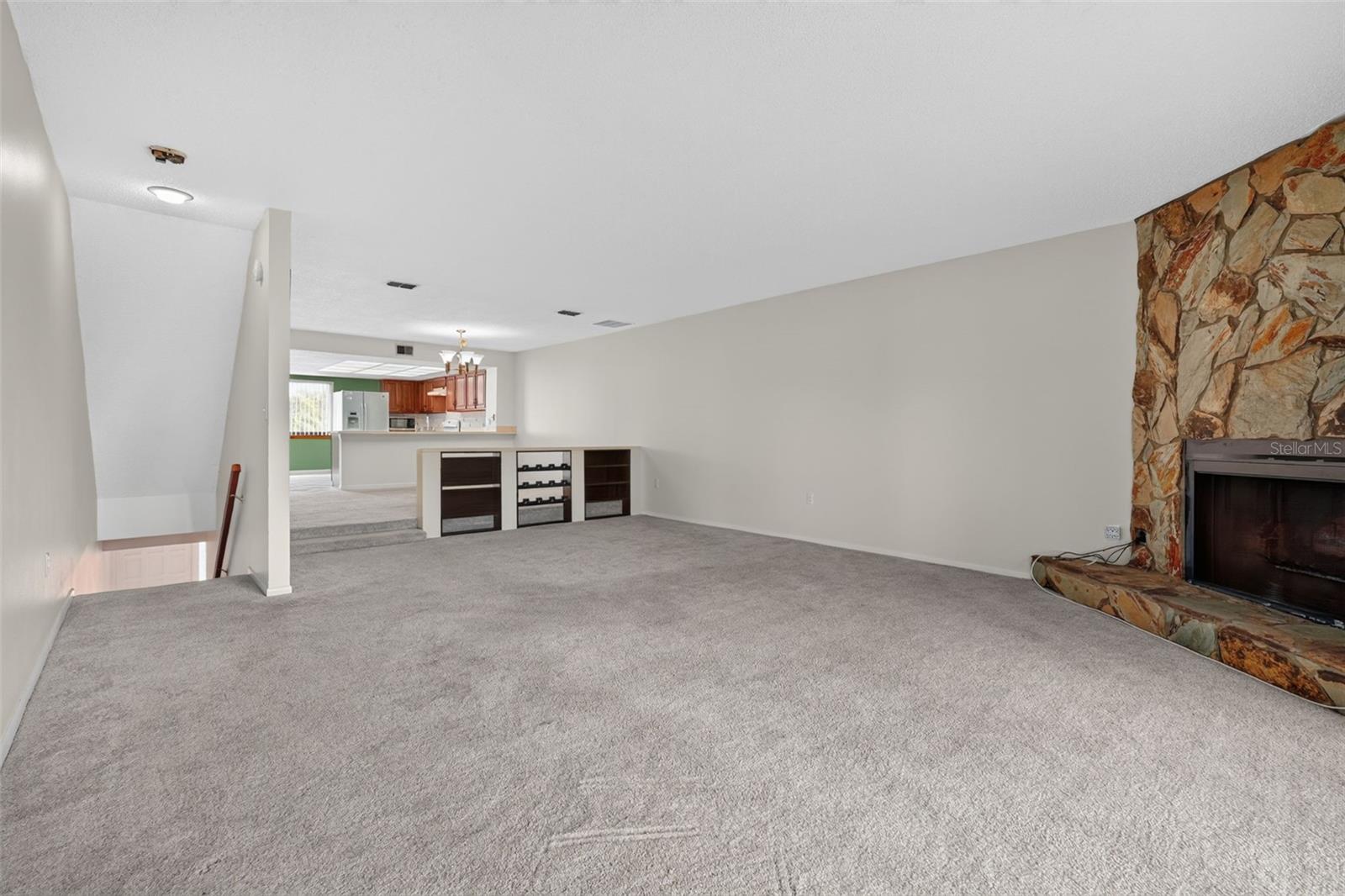 406 SANDY HOOK RD
