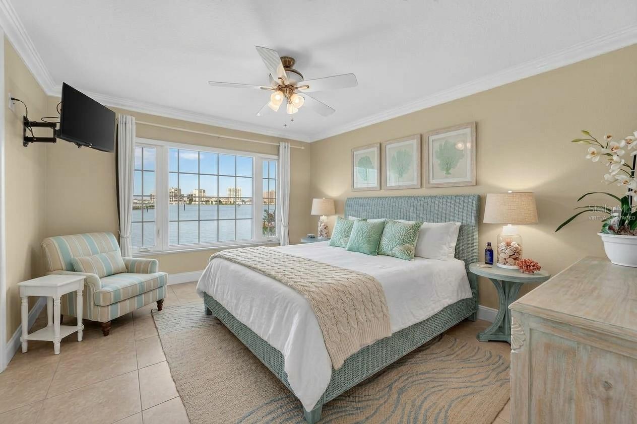 400 LARBOARD WAY #106