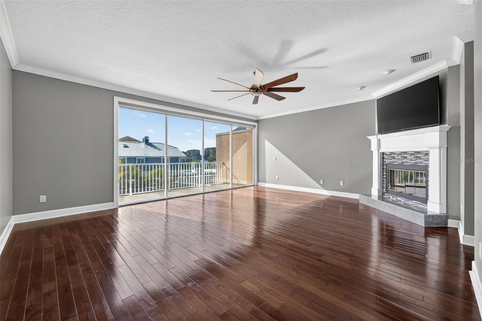 348 LARBOARD WAY