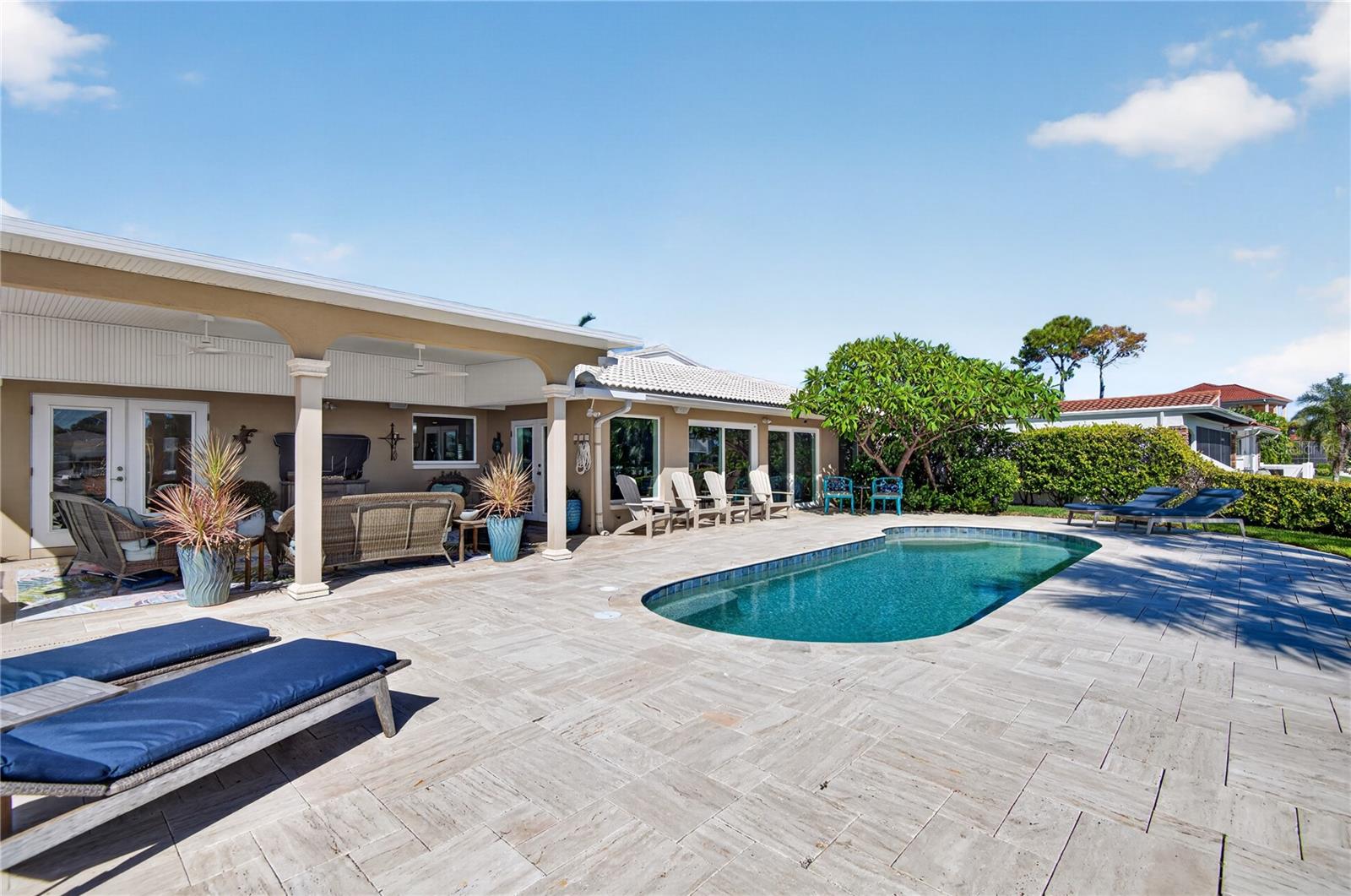 779 ISLAND WAY
