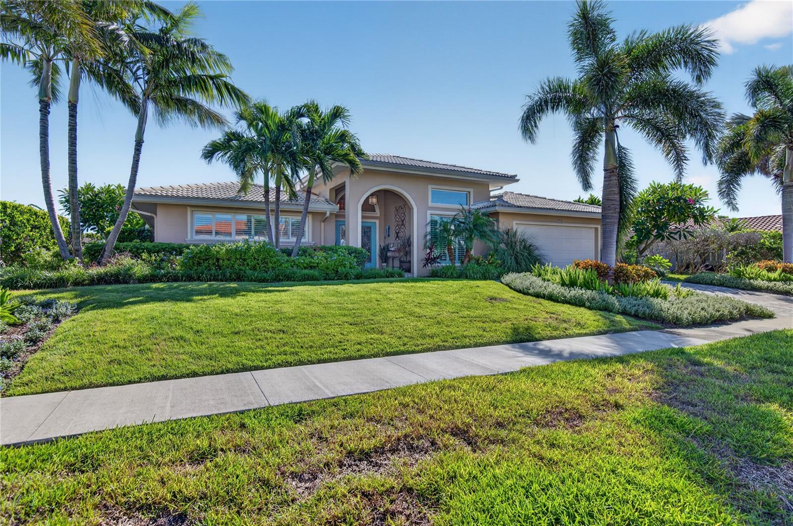 779 ISLAND WAY