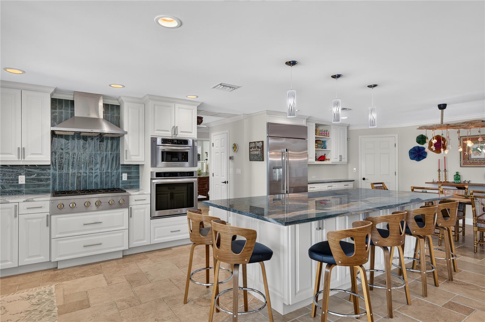 779 ISLAND WAY
