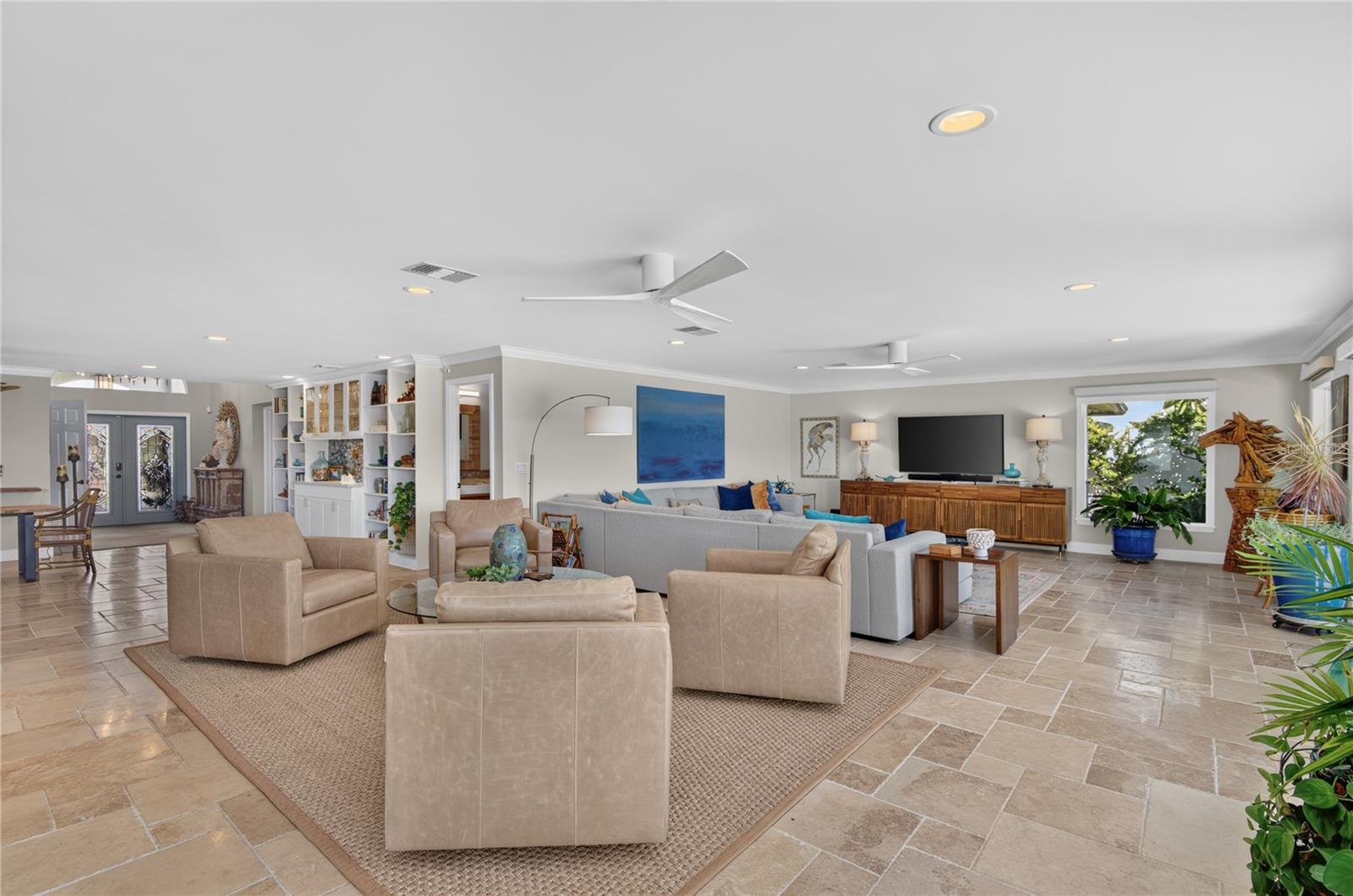 779 ISLAND WAY