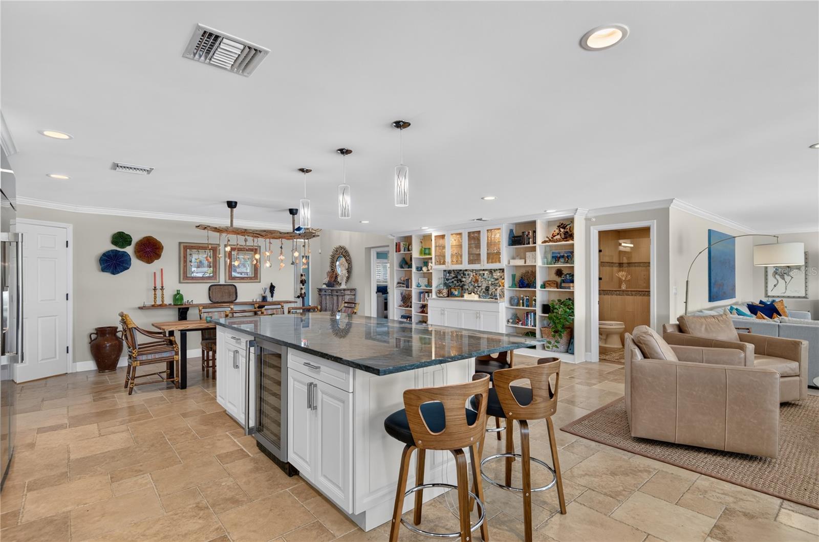 779 ISLAND WAY