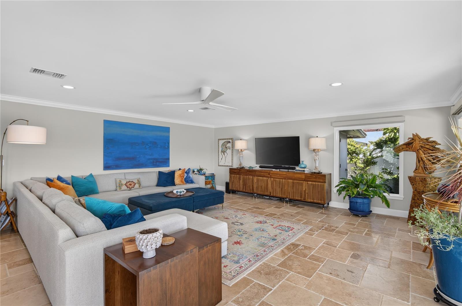 779 ISLAND WAY