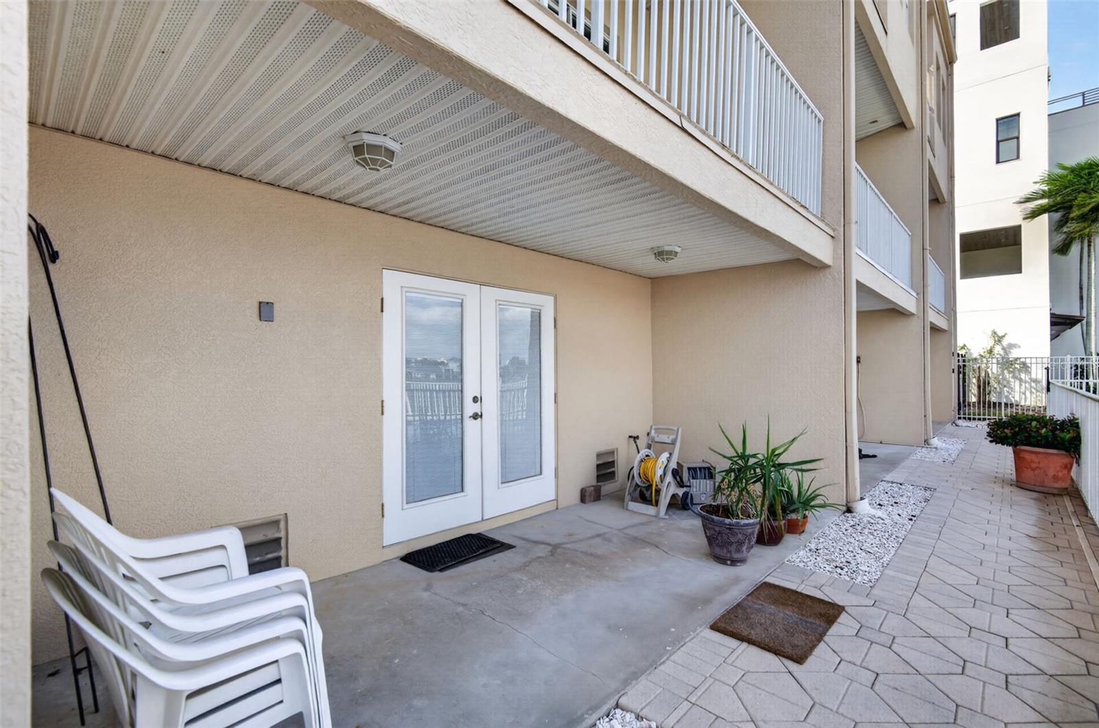 200 BRIGHTWATER DR #3