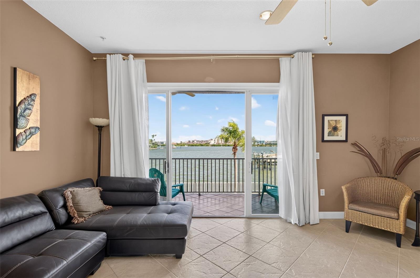 200 BRIGHTWATER DR #3