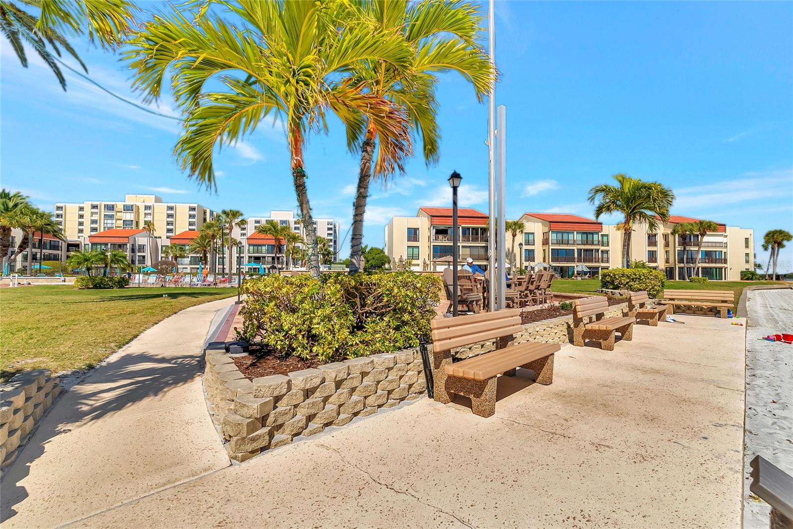 855 BAYWAY BLVD #101