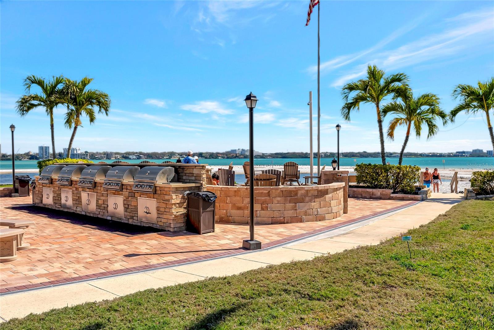 855 BAYWAY BLVD #101