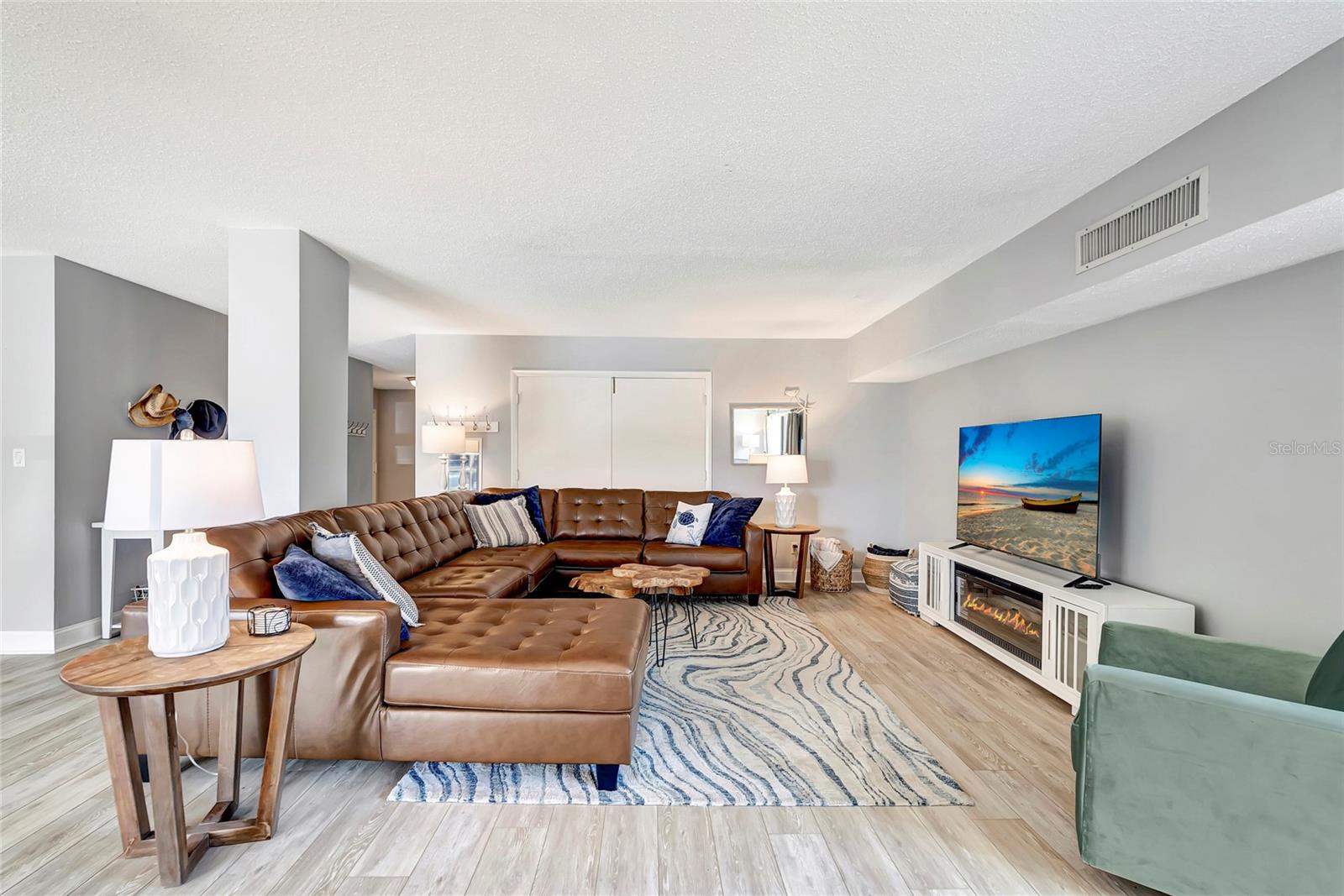855 BAYWAY BLVD #101
