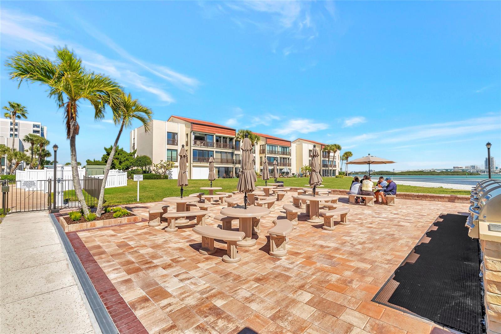 855 BAYWAY BLVD #101