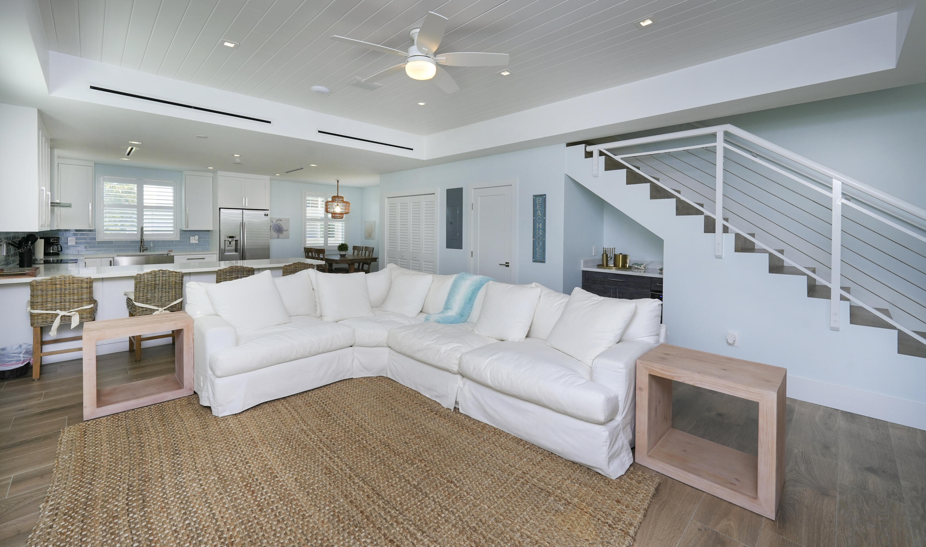 94825 Overseas Highway Unit: 77