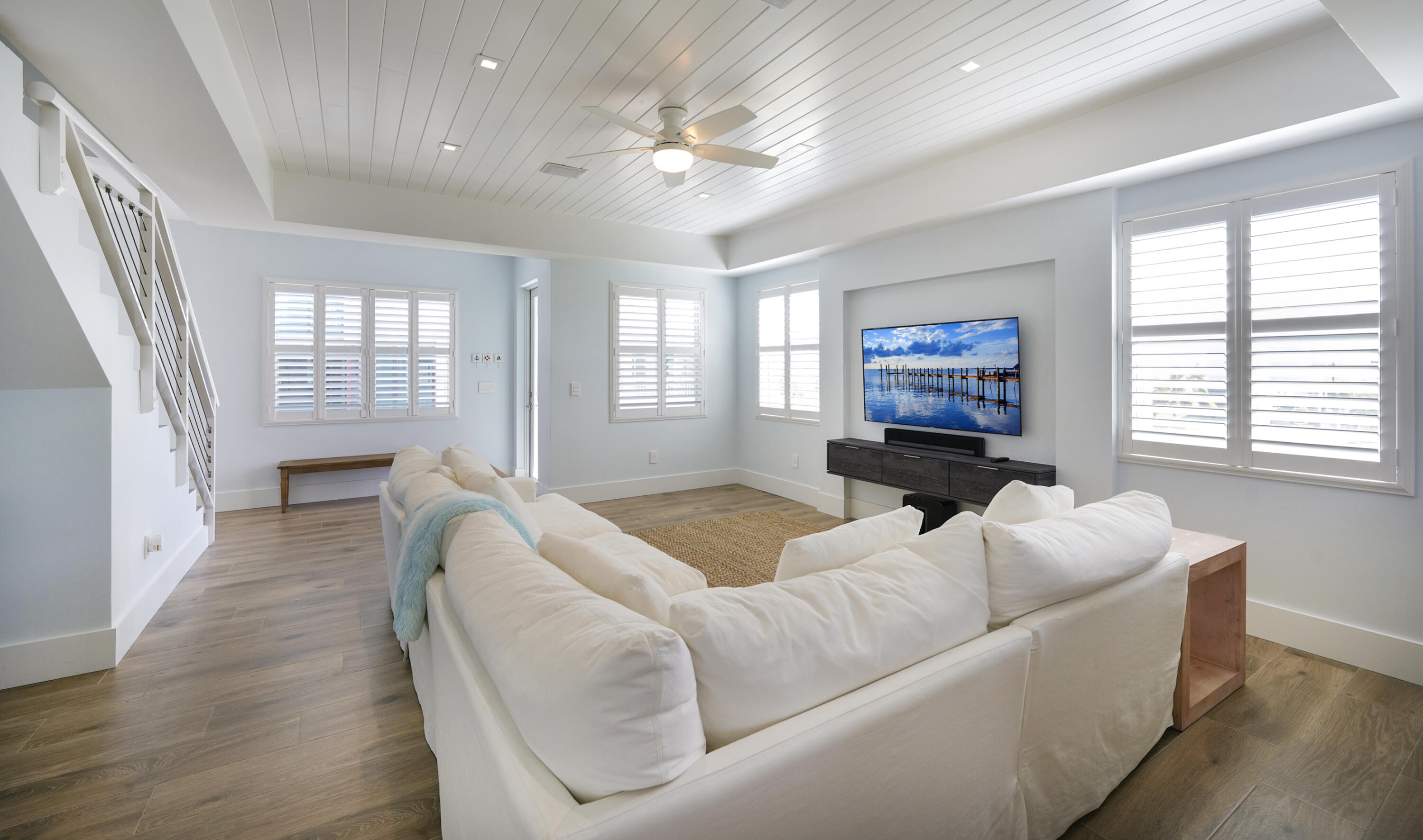 94825 Overseas Highway Unit: 77